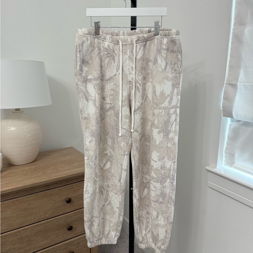 Hollister Camo Sweatpants Size M